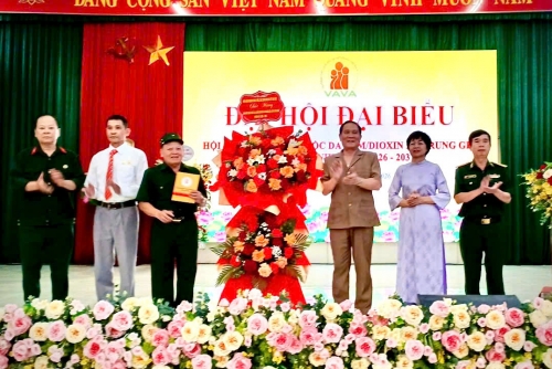 ĐẠI HỘI ĐẠI BIỂU HỘI NẠN NHÂN CHẤT ĐỘC DA CAM/DIOXIN XÃ TRUNG GIÃ